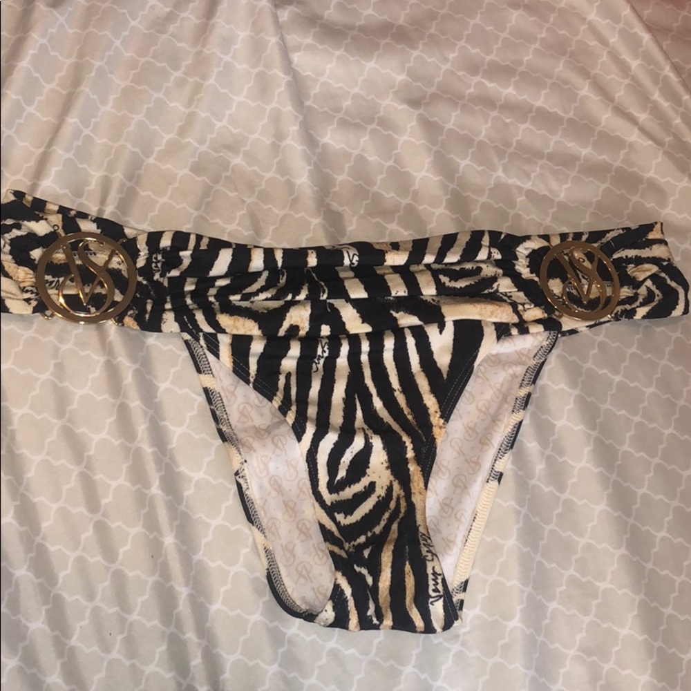 Victoria secret bottom